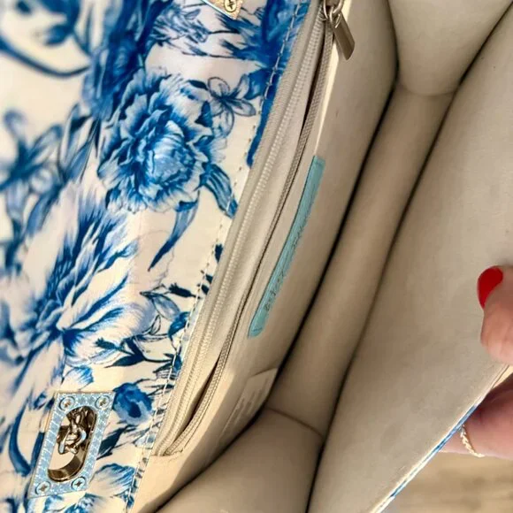 Betsey Johnson Blue Floral Crossbody Bag - Picture 4 of 4